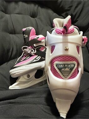 Lake Placid Kids Adjustable Ice Skates in Pink and White